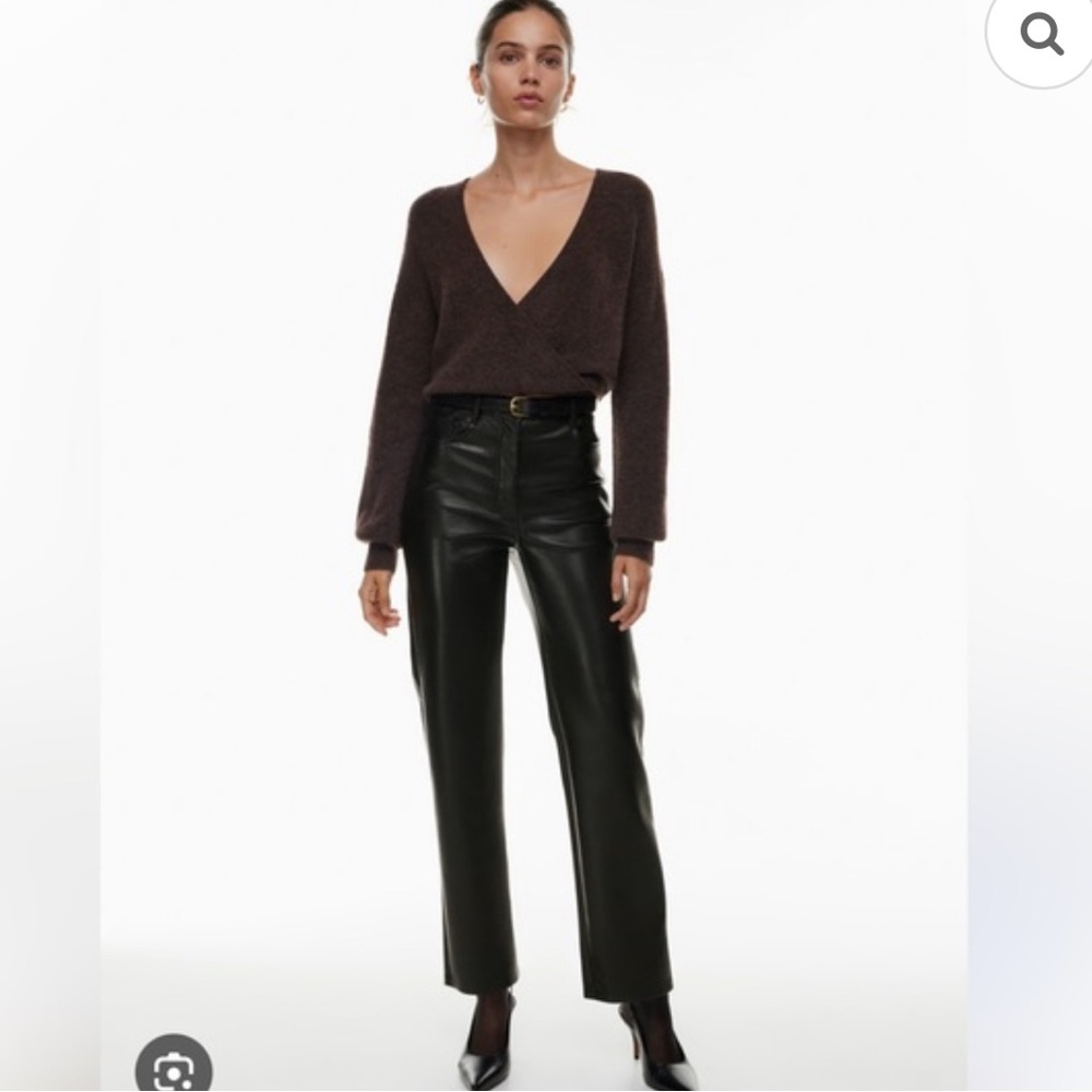 Wilfred Aritzia Faux Leather Straight Leg Pants Black Size
Small
